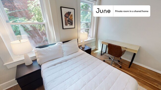 Building Photo - Private bedroom in 2 bed/1 bath Home