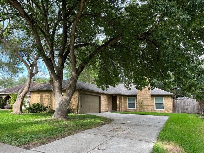 Building Photo - 406 Deer Fern Dr