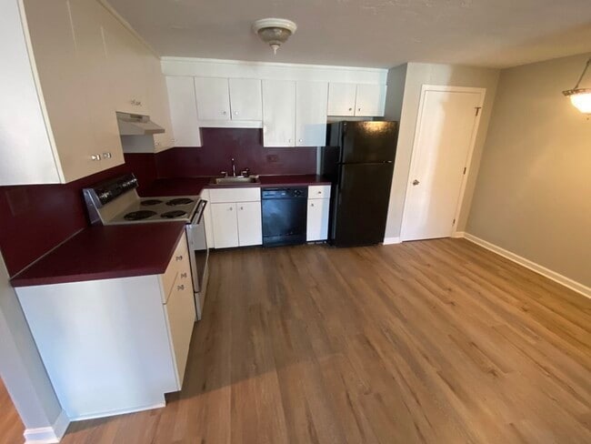 Building Photo - 362 Neponset St
