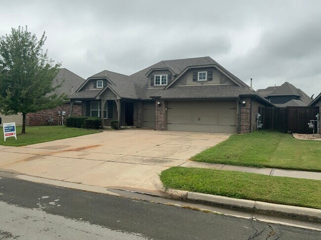 Foto del edificio - 4318 S 174th E Ave