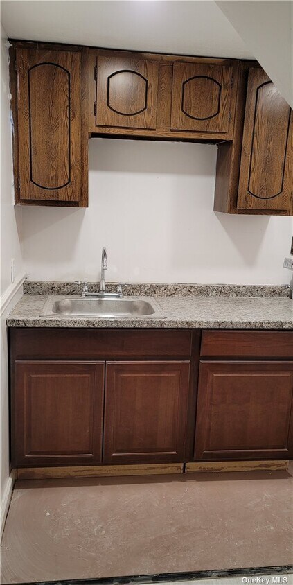 Foto principal - 1207 E 98th St