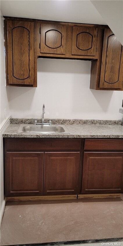 Primary Photo - 1207 E 98th St