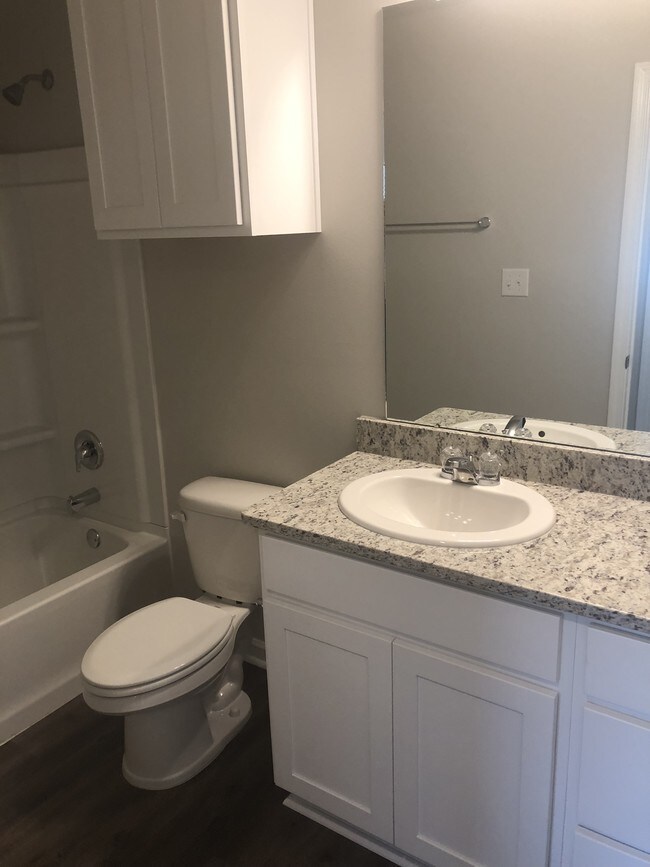 Building Photo - 12879 Fowler Dr