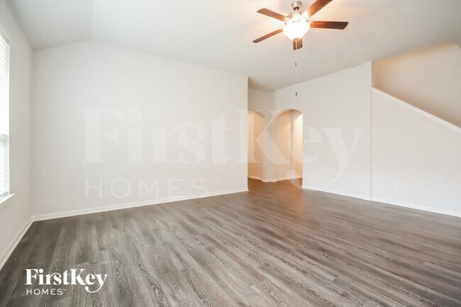 Foto del edificio - 119 Lakeway Circle