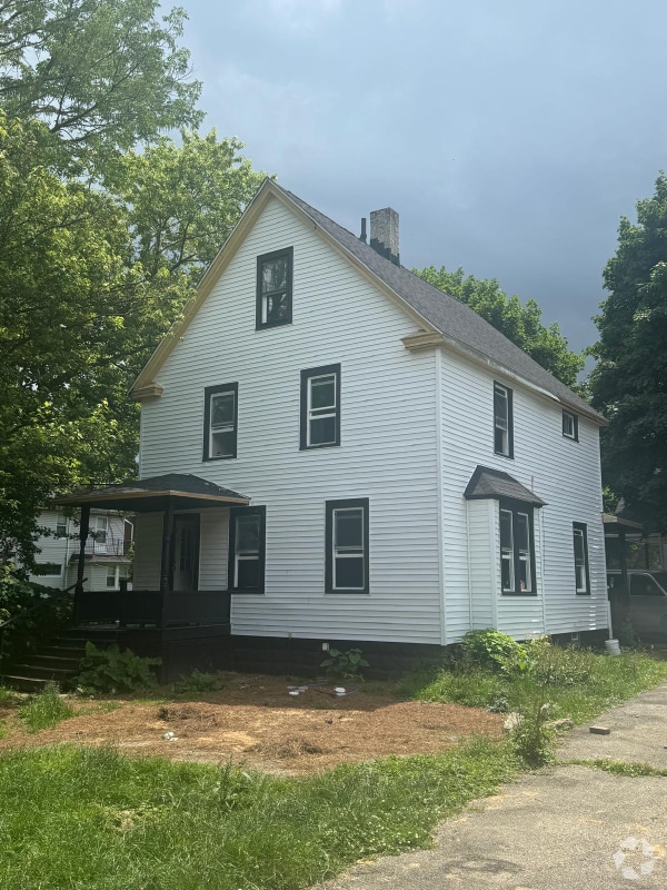 Building Photo - 3202 Bradwell Ave