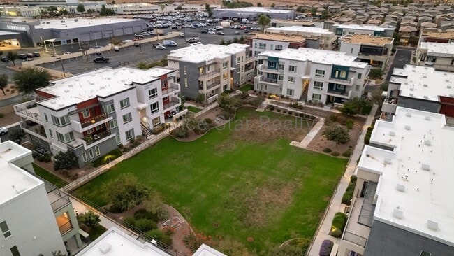 Building Photo - 1250 N Abbey Ln