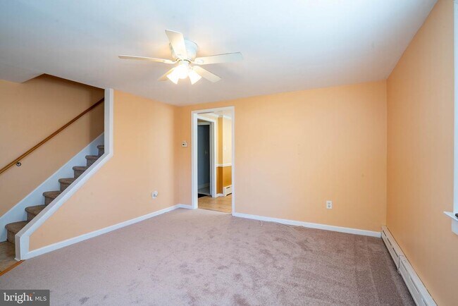 Building Photo - 135 Keswick Ave