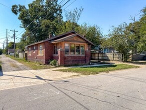 Building Photo - 2612 N G St