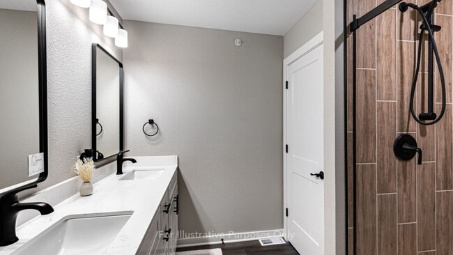 Building Photo - Granby Townhomes