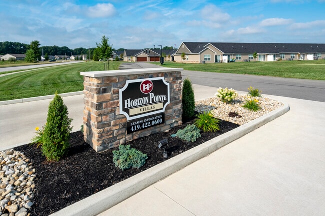 Entrance to Horizon Pointe Villas in Findlay, Ohio - Horizon Pointe Villas