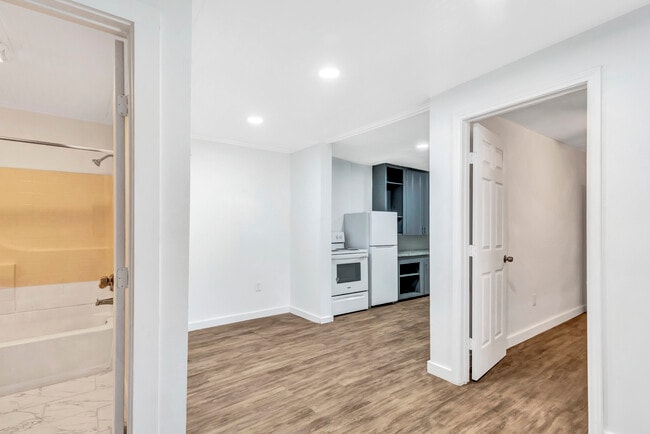 Building Photo - 397 Wills Point St