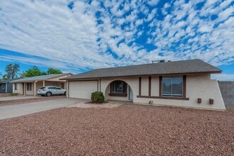 Building Photo - 2260 W Onza Ave