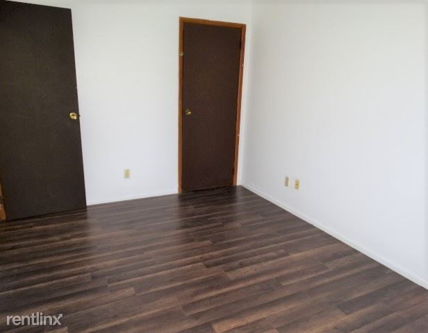Foto del edificio - 2 br, 1 bath Apartment - 409 S Mckendrie Ave
