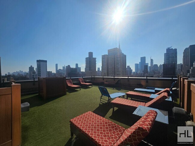 Building Photo - East 39th Street