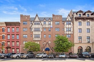 Building Photo - 1015 Washington St