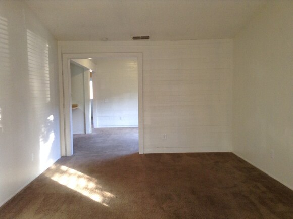 Building Photo - 3239 Seal Ct
