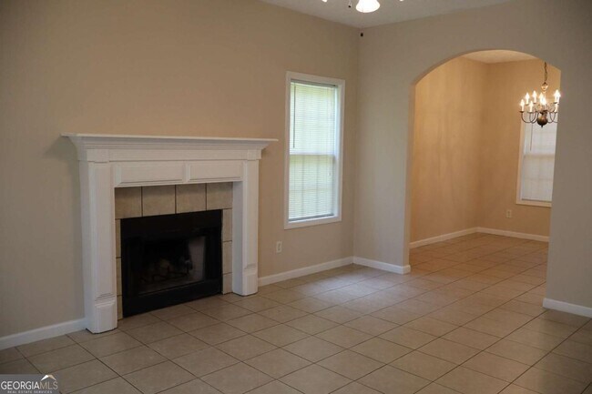 Foto del edificio - 176 Rivergate Ct