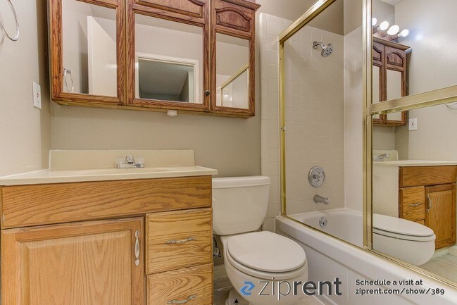 Building Photo - 2118 Peppertree Way