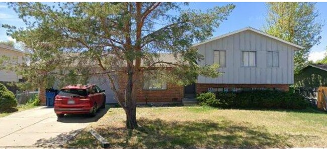 Building Photo - 927 S Ventura St
