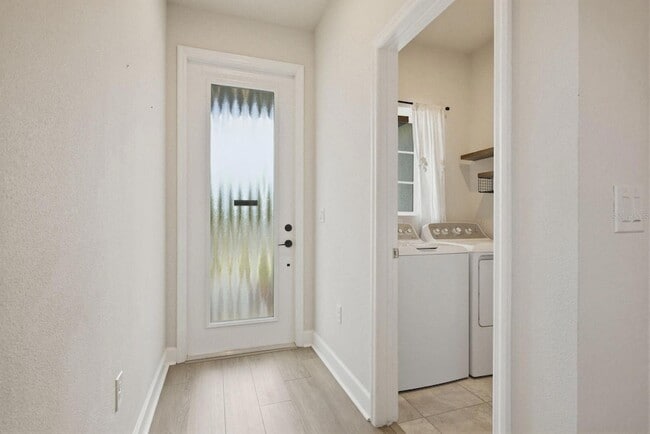 Building Photo - 19056 Heavenside Ct