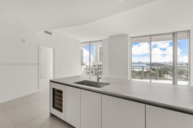 Building Photo - 1400 Biscayne Blvd