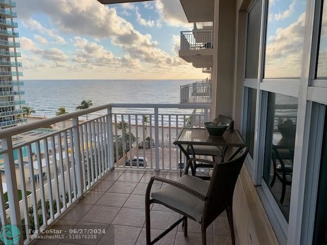 Building Photo - 3850 Galt Ocean Dr