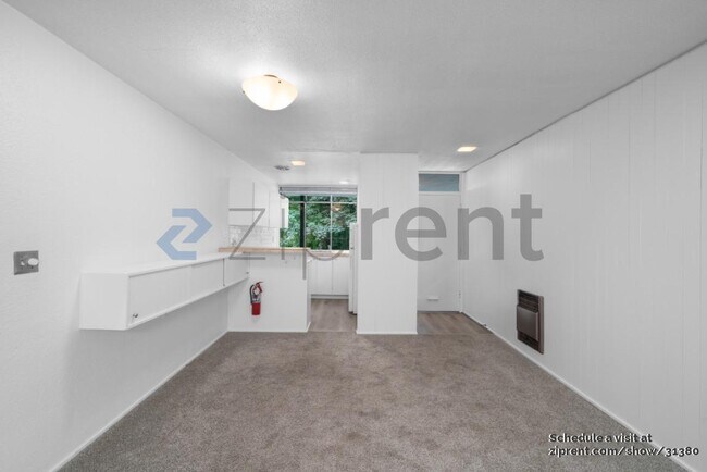 Building Photo - 2745 NW Pettygrove St