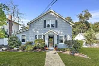 Building Photo - 19 Forest Dr