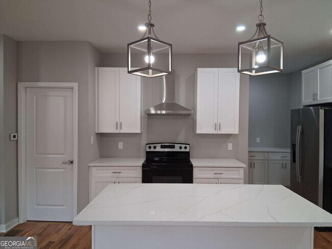 Building Photo - 3175 Tackett Rd