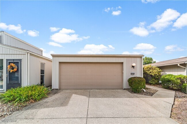 Foto del edificio - 11016 Eastwind Ct