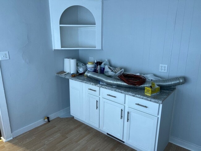 Building Photo - 2525 Parke St