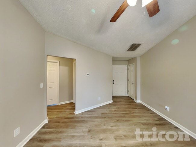 Building Photo - 118 Taylor Knoll Way
