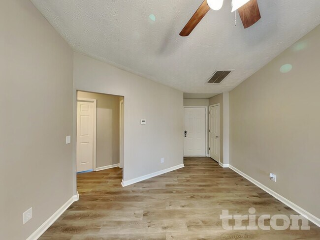 Foto del edificio - 118 Taylor Knoll Way