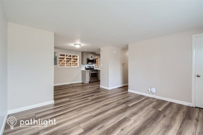 Foto del edificio - 1120 W Oxford Ave