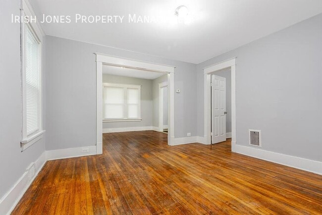 Foto del edificio - 239 Crowley Ave