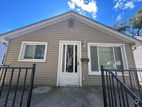 Building Photo - 316 E George Ave