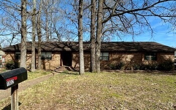 Building Photo - 1102 Ridgewood Dr