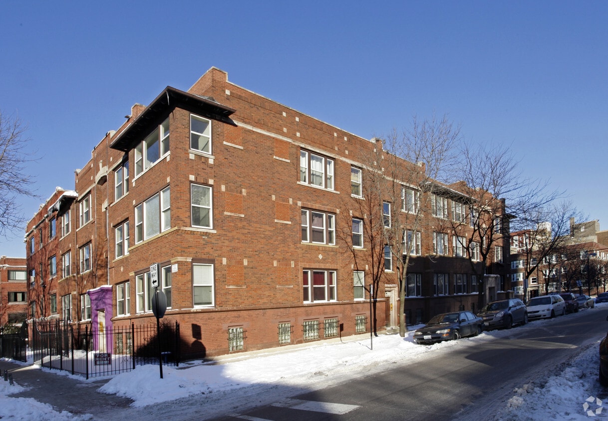 Building Photo - 900 W Sunnyside Ave