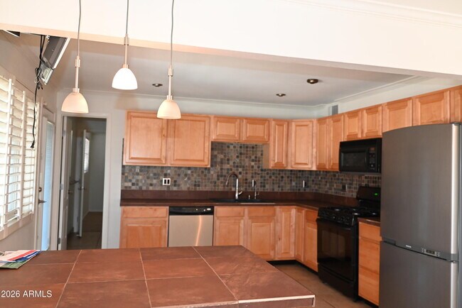 Foto del edificio - 3626 N 80th Pl
