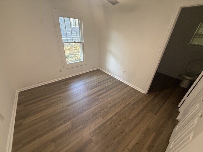 Foto del edificio - 803 Moss St
