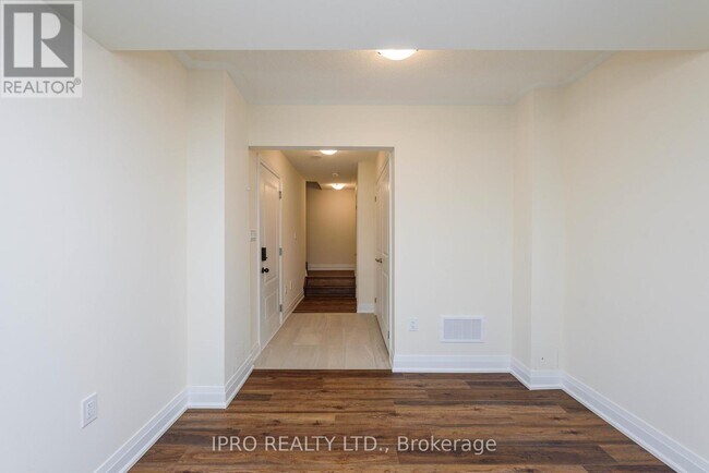 Photo du bâtiment - 2538 Littlefield Cres