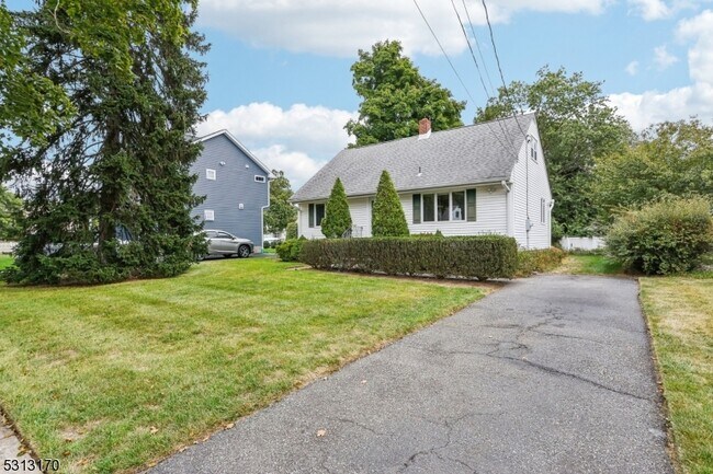 Foto del edificio - 488 Berkshire Rd