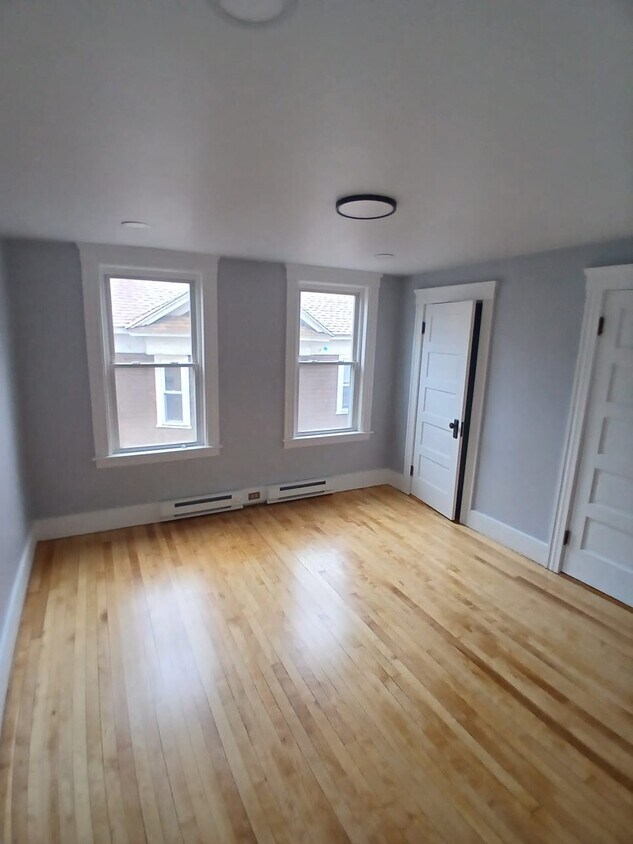 Foto principal - 8 Agawam St