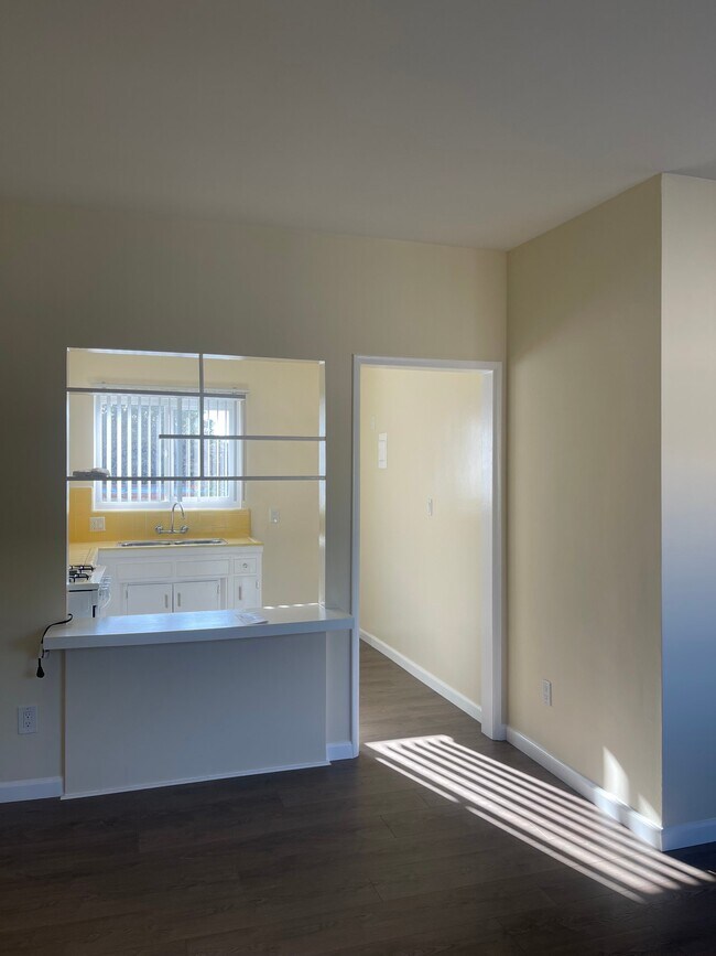 Foto del edificio - 14207 Sylvan St