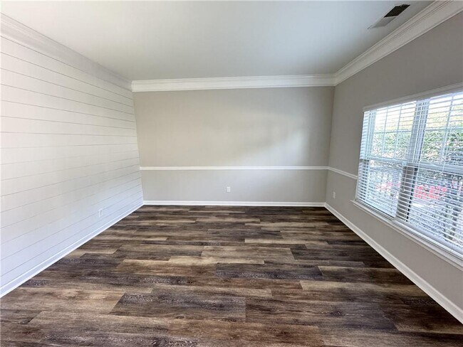 Foto del edificio - 6135 Stillwood Ln