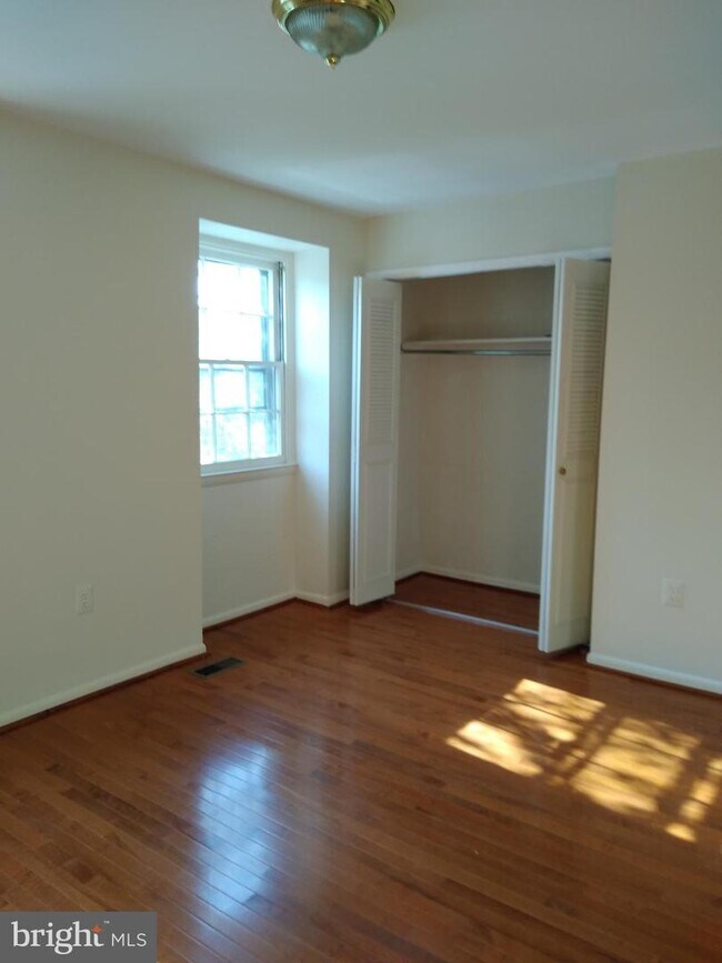 Building Photo - 8509 Imperial Dr