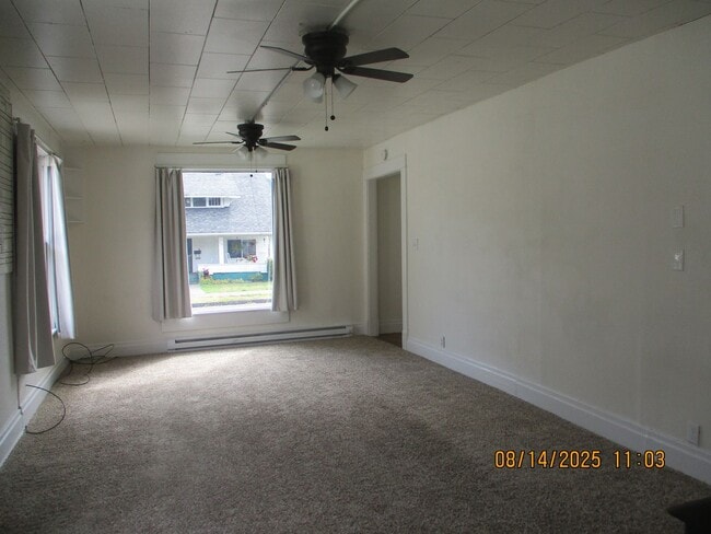 Building Photo - 621 Monroe St