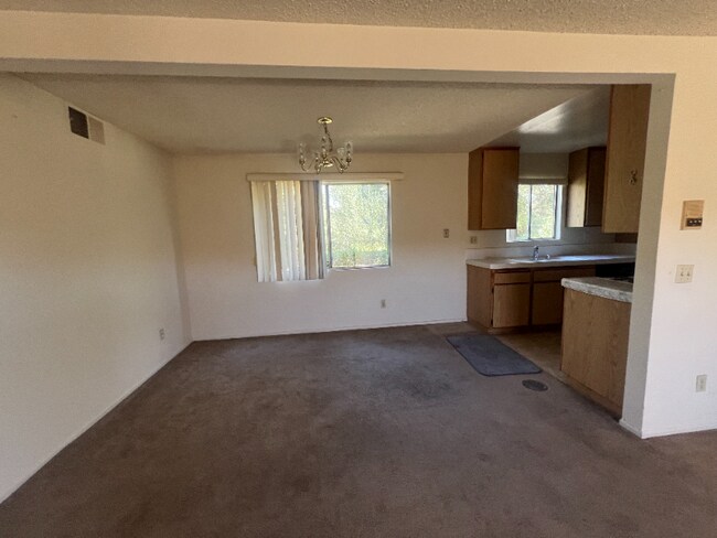Foto del edificio - 27626 Violin Canyon Rd