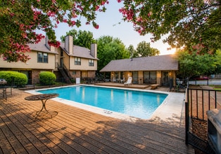 Building Photo - 5608 Cougar Dr