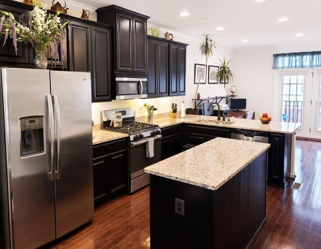 Photo - Luxury 4-Level Townhome with Rooftop Balcony Near Historic Downtown Leesburg